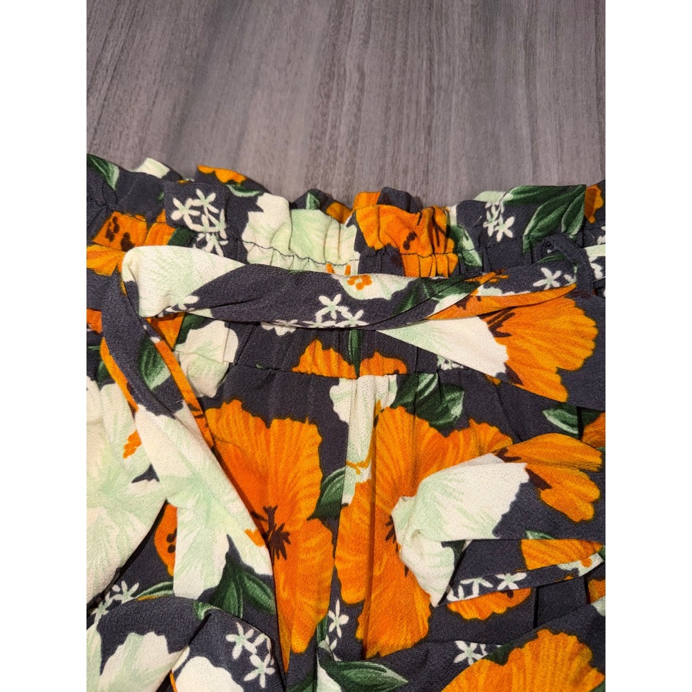 LuLaRoe Tropical Hibiscus Floral Paperbag Waist Shorts Navy Orange Medium F2 - Picture 7 of 9